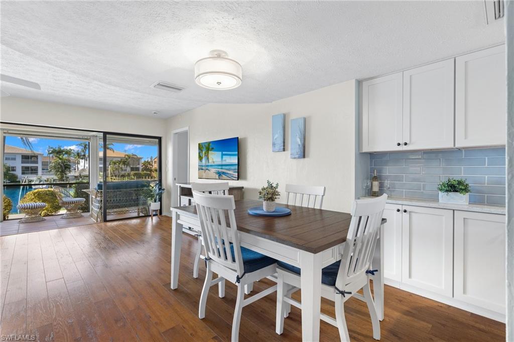 RUBICAN VISTA CONDO - Residential