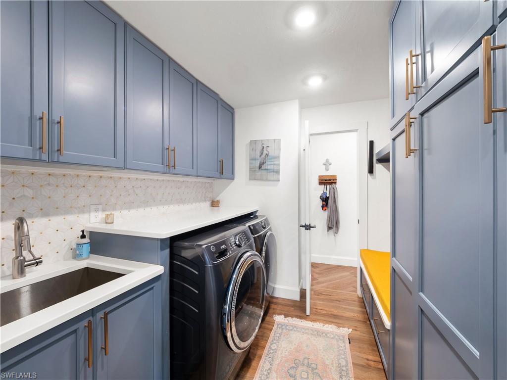 TOWN AND RIVER - Residential