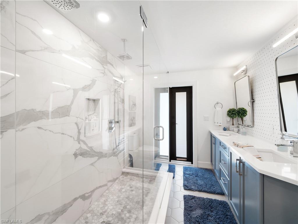 TOWN AND RIVER - Residential