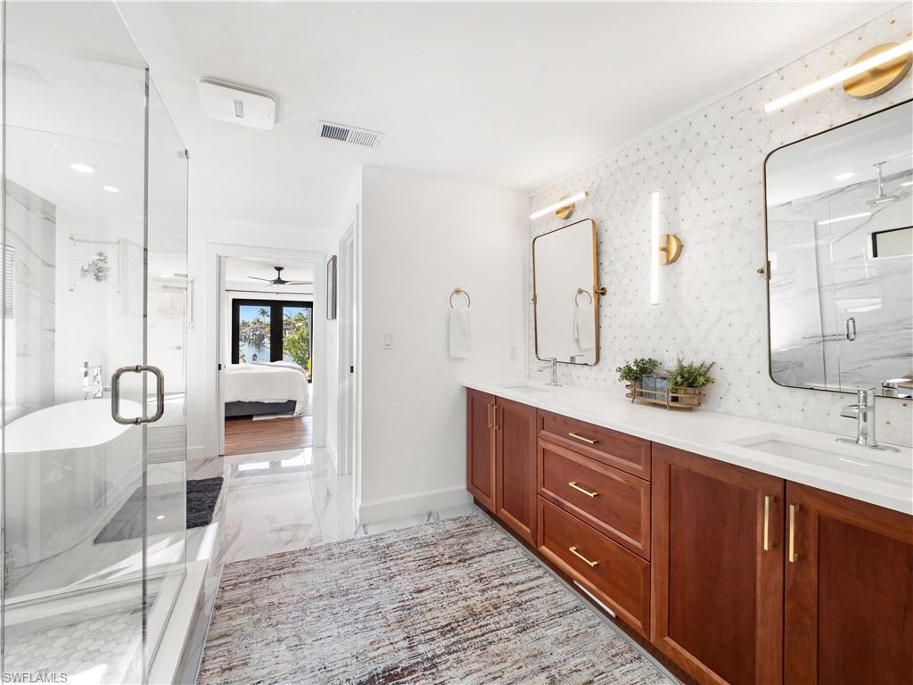 TOWN AND RIVER - Residential