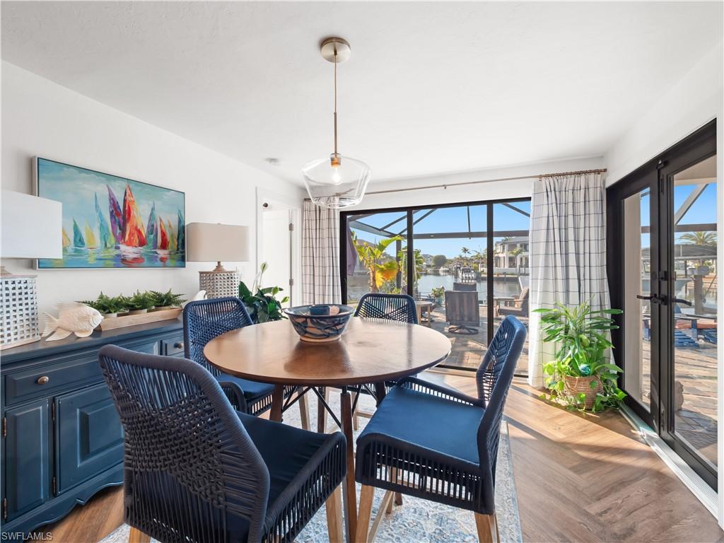 TOWN AND RIVER - Residential