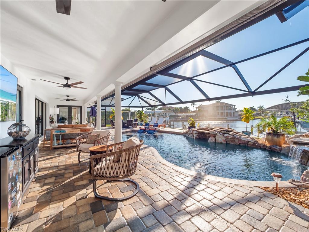 TOWN AND RIVER - Residential