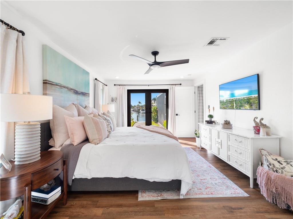 TOWN AND RIVER - Residential