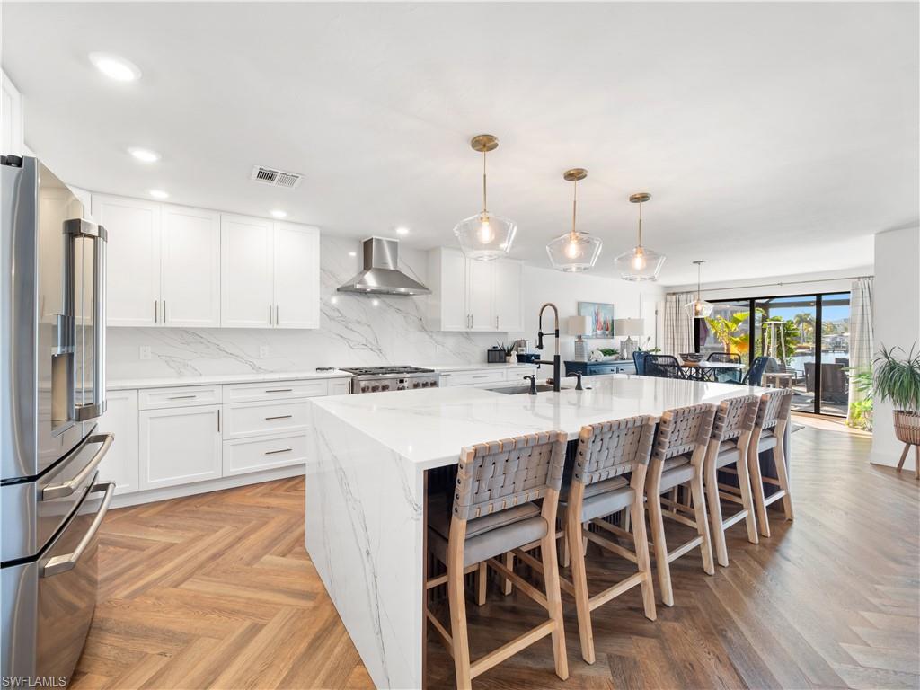 TOWN AND RIVER - Residential