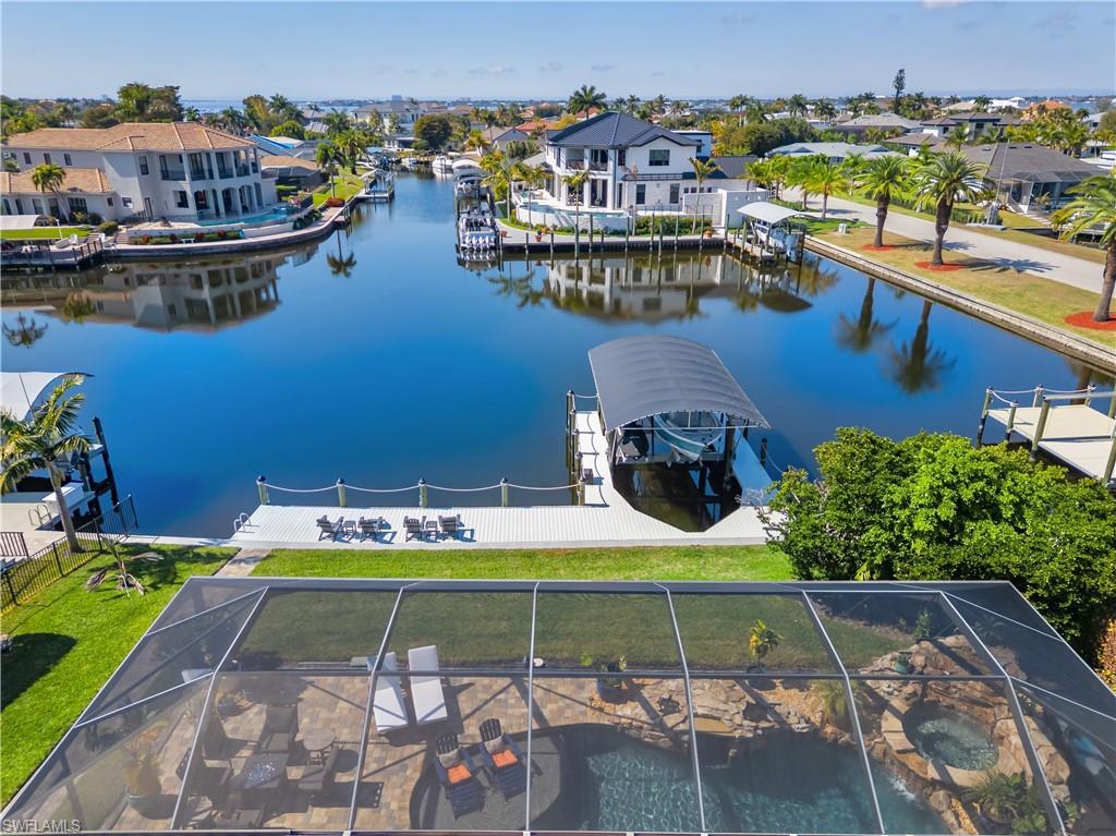 TOWN AND RIVER - Residential