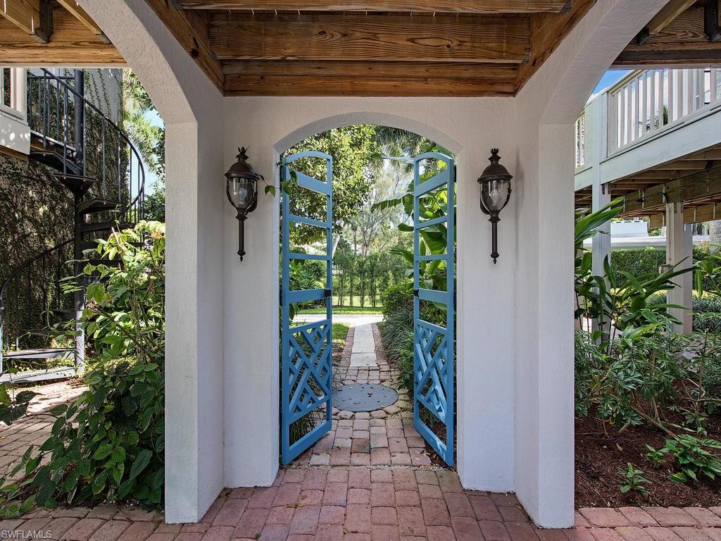 OLDE NAPLES - Residential