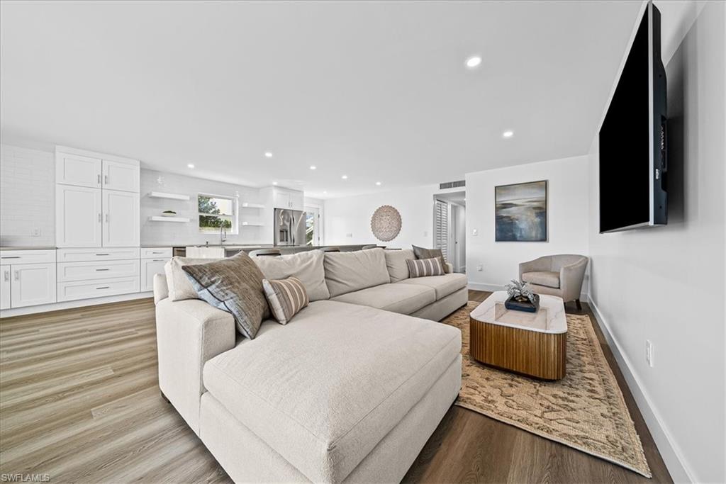 AMBASSADOR CLUB - Residential Lease