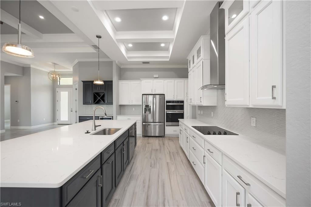 WINDWARD ISLE - Residential