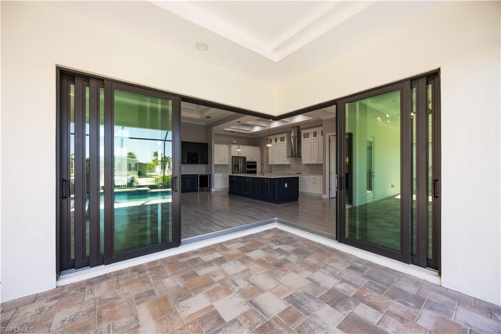 WINDWARD ISLE - Residential