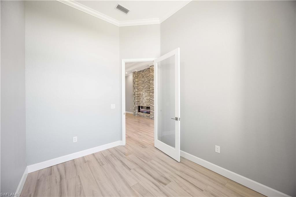 WINDWARD ISLE - Residential