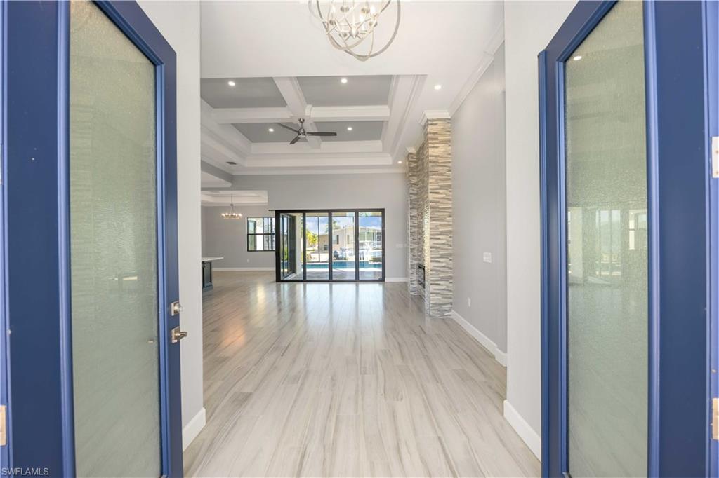 WINDWARD ISLE - Residential