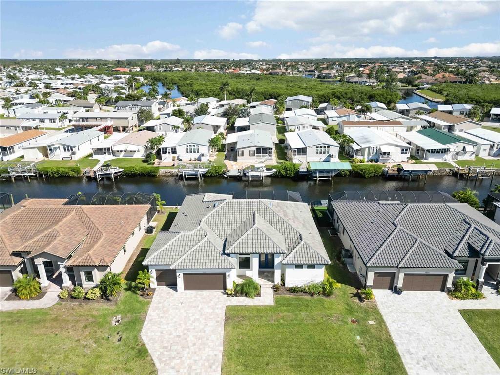 WINDWARD ISLE - Residential