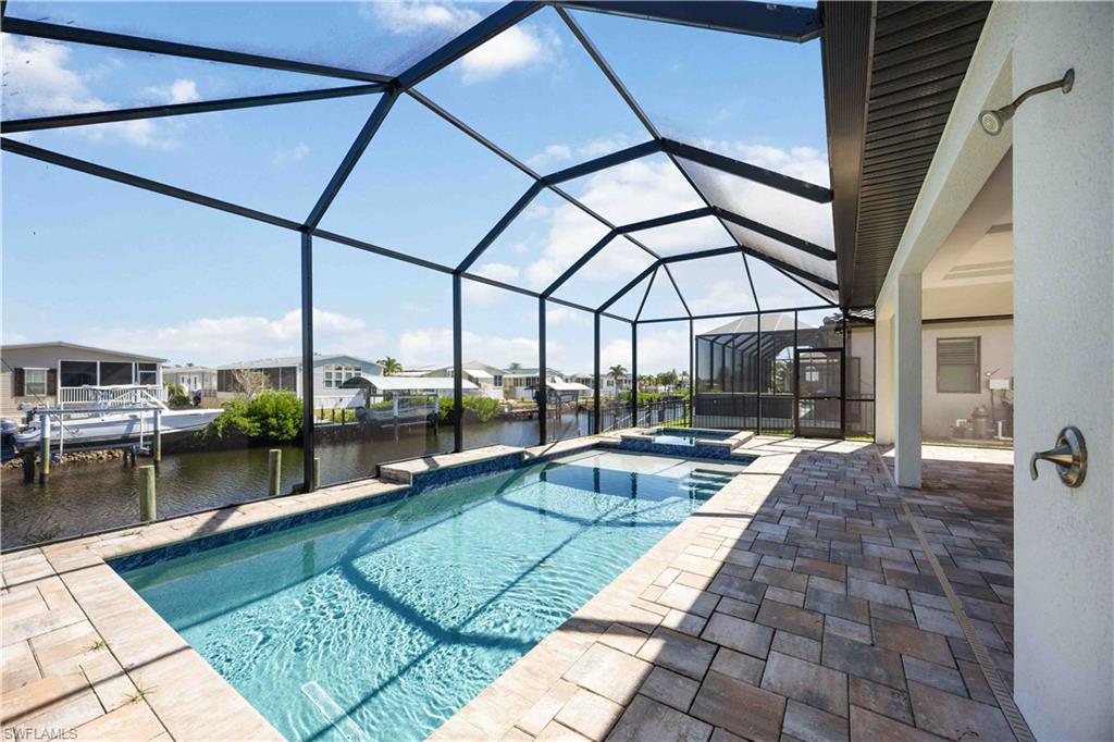 WINDWARD ISLE - Residential