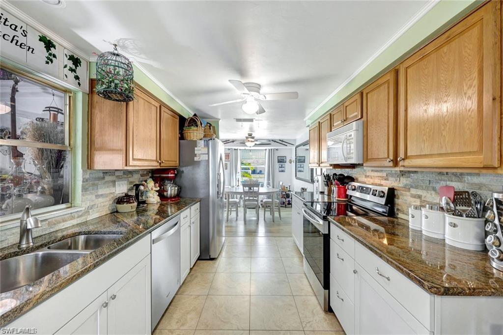 FORT MYERS SHORES - Residential