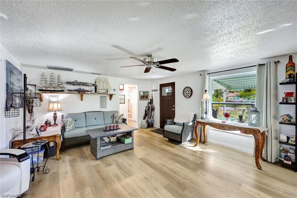 FORT MYERS SHORES - Residential