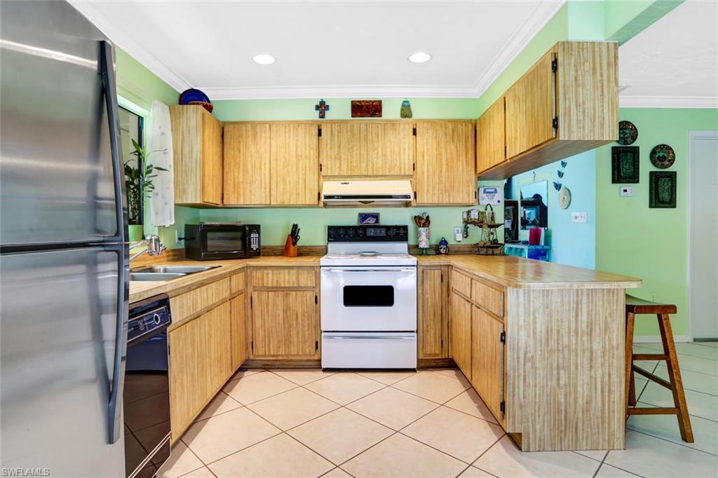 GOLDEN GATE CITY - Residential