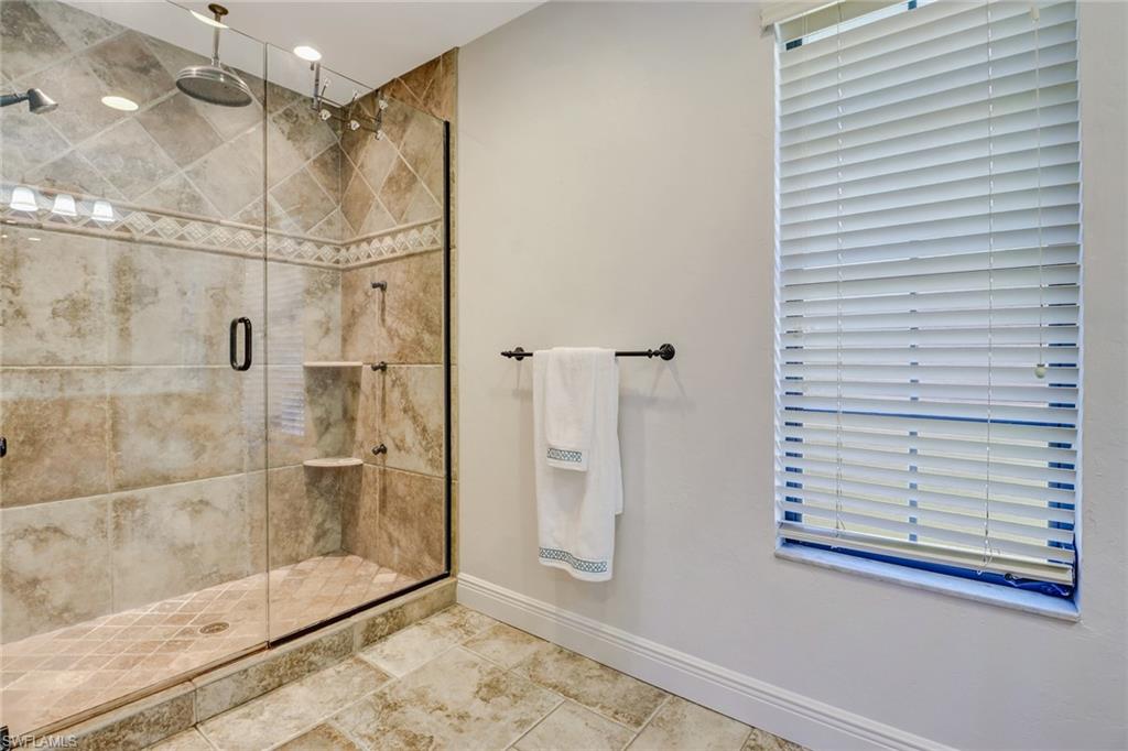 RIVER OAKS - Residential