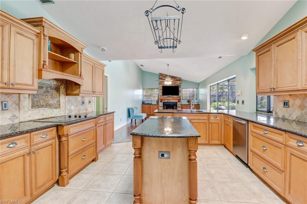 RIVER OAKS - Residential