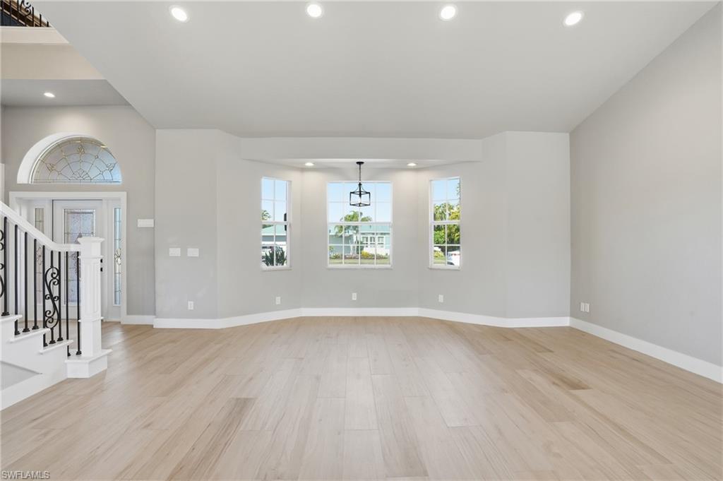 SANTINI CROSS UNREC - Residential