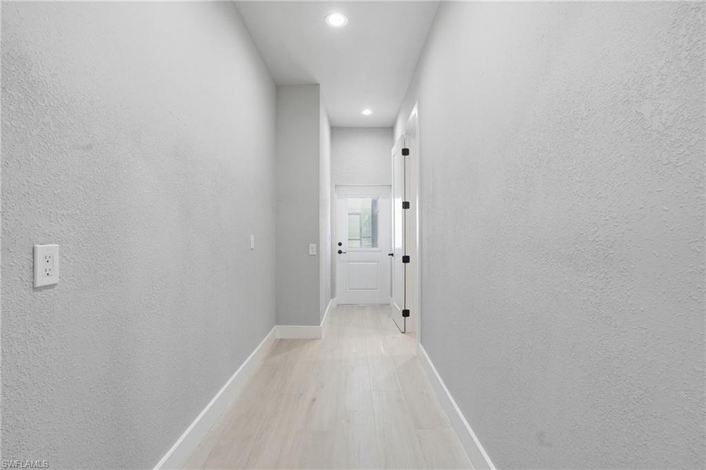 SANTINI CROSS UNREC - Residential