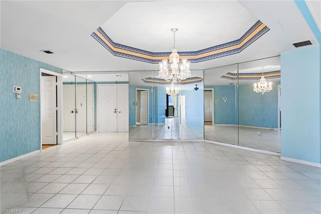 DORCHESTER - Residential