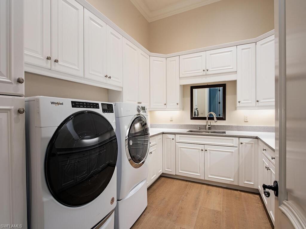 PINE RIDGE - Residential