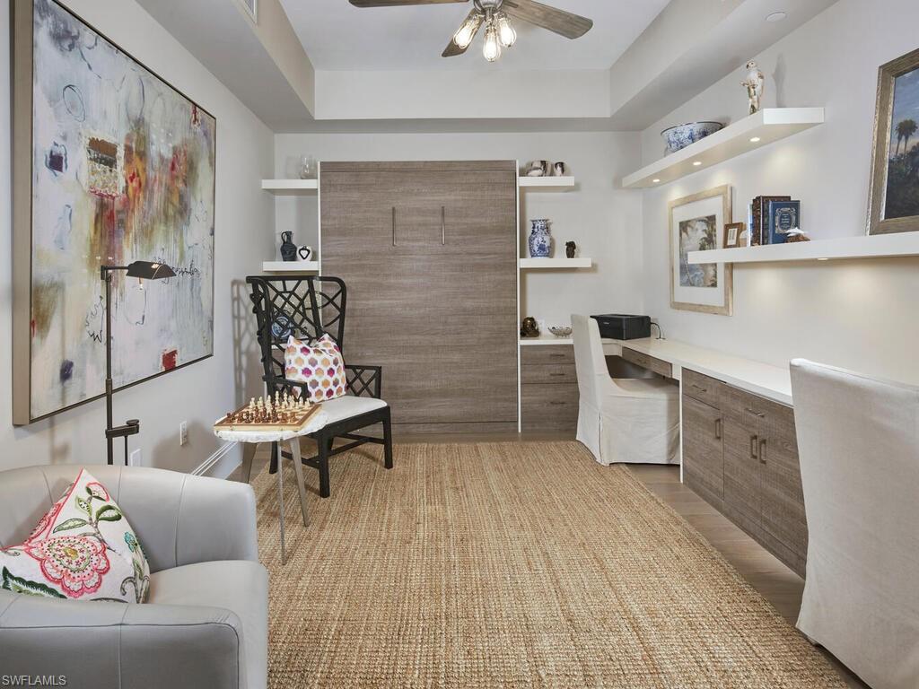 NAPLES SQUARE - Residential