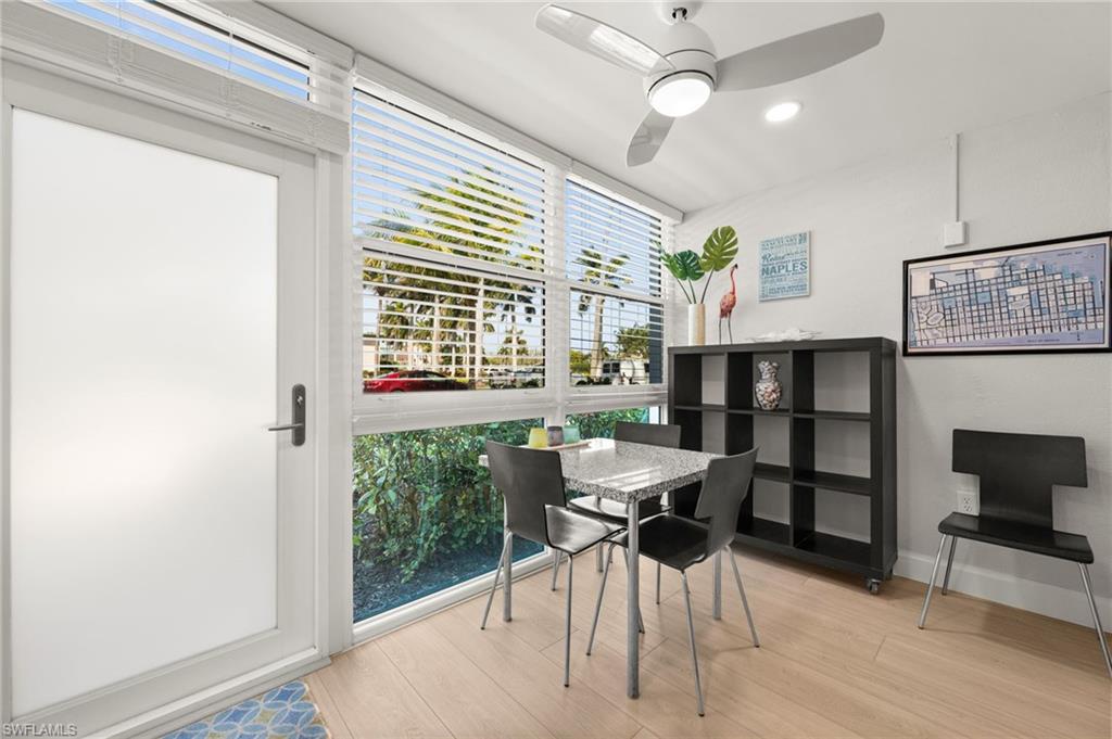 TOWN MANOR - Residential