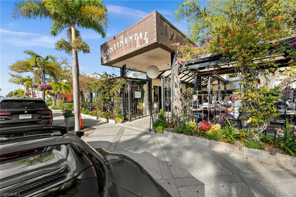 TOWN MANOR - Residential