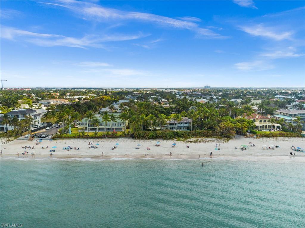 TOWN MANOR - Residential