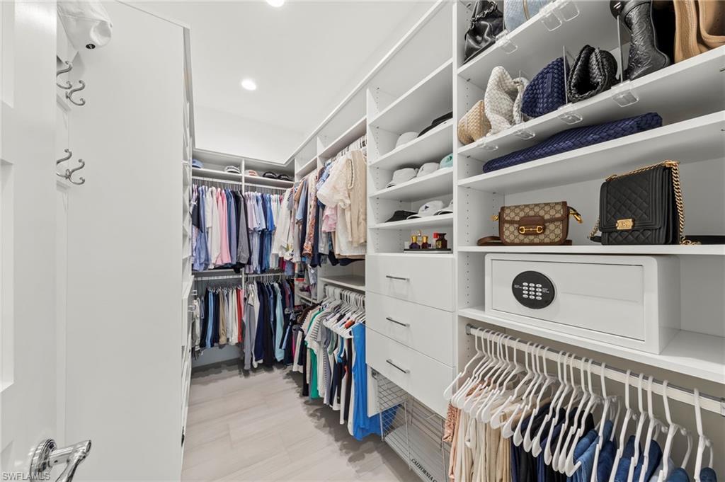 SPARROW CAY - Residential