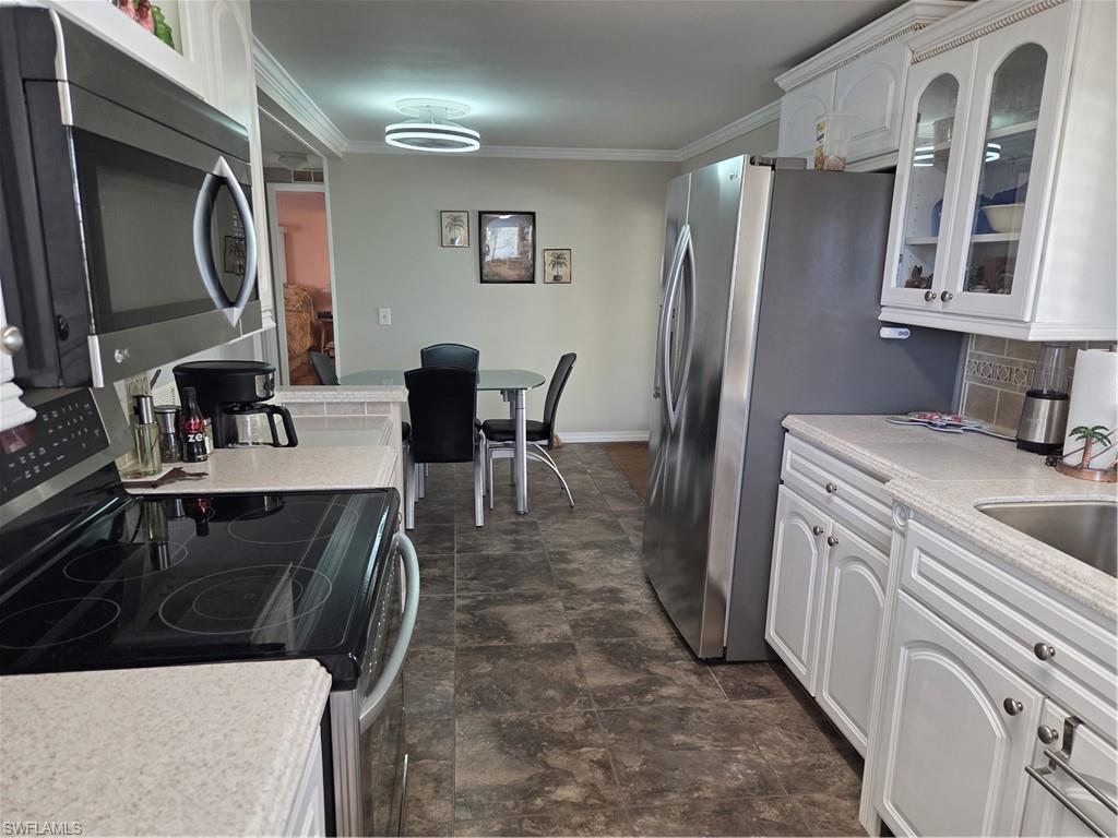 LAZY DAYS MOBILE VILLAGE - Residential