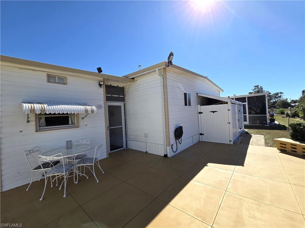 LAZY DAYS MOBILE VILLAGE - Residential