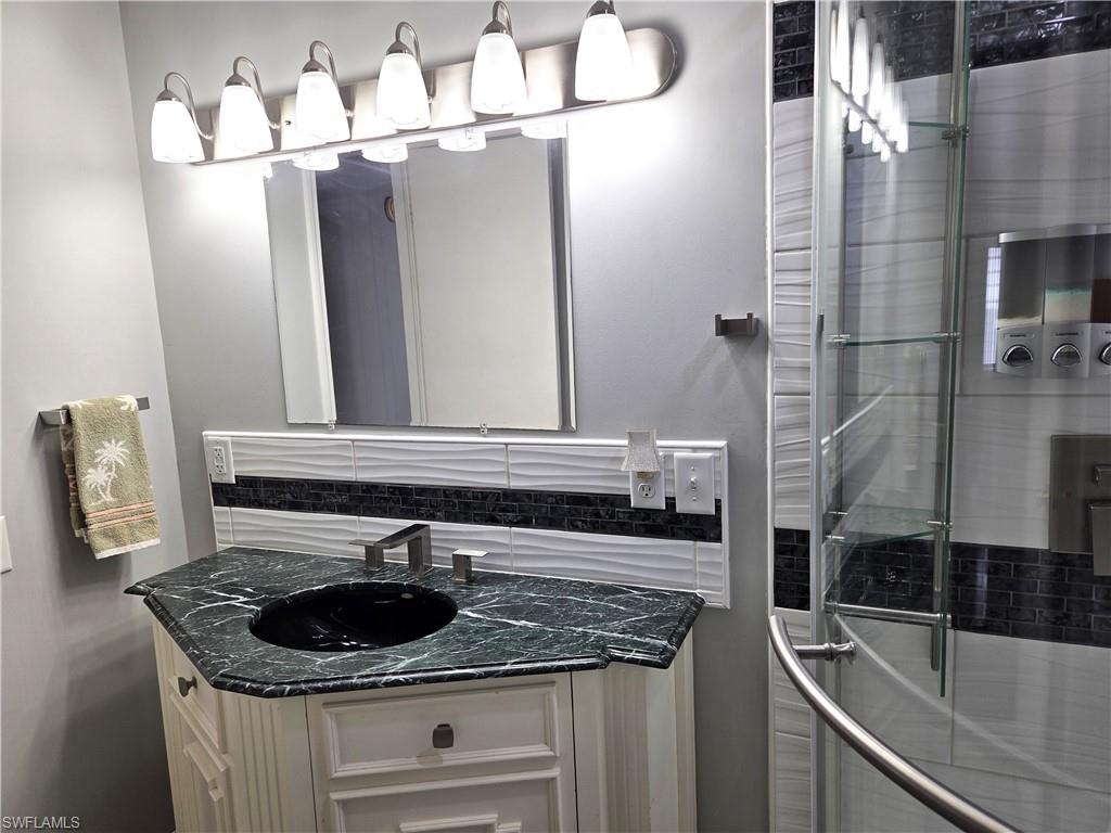 LAZY DAYS MOBILE VILLAGE - Residential