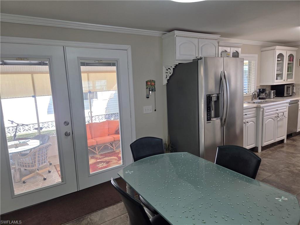 LAZY DAYS MOBILE VILLAGE - Residential