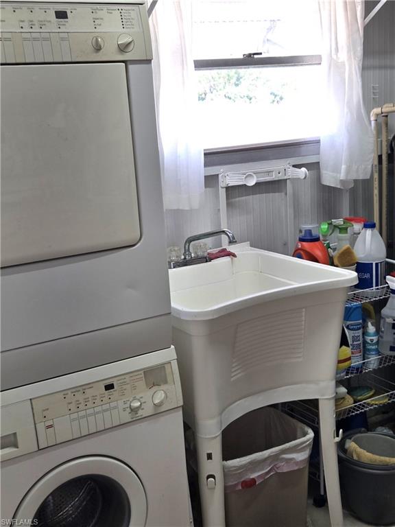 LAZY DAYS MOBILE VILLAGE - Residential