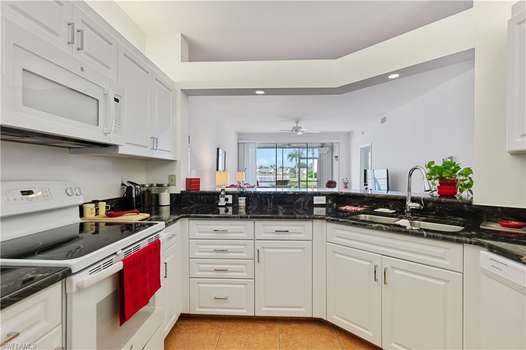 CROWN POINTE SHORES - Residential