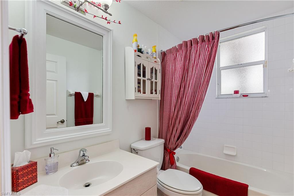 CROWN POINTE SHORES - Residential