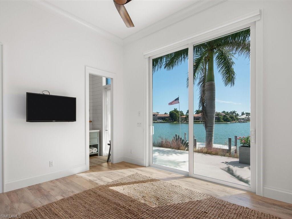 MARCO BEACH - Residential