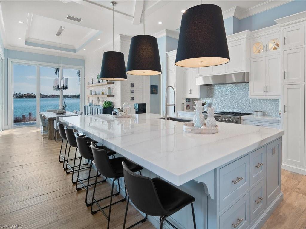 MARCO BEACH - Residential