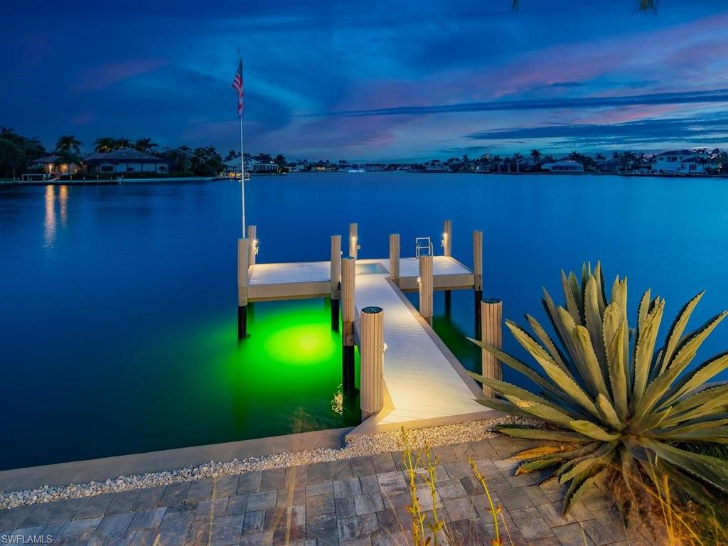 MARCO BEACH - Residential