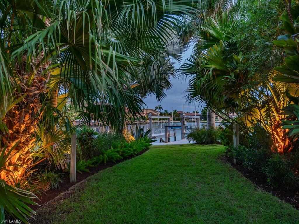 MARCO BEACH - Residential