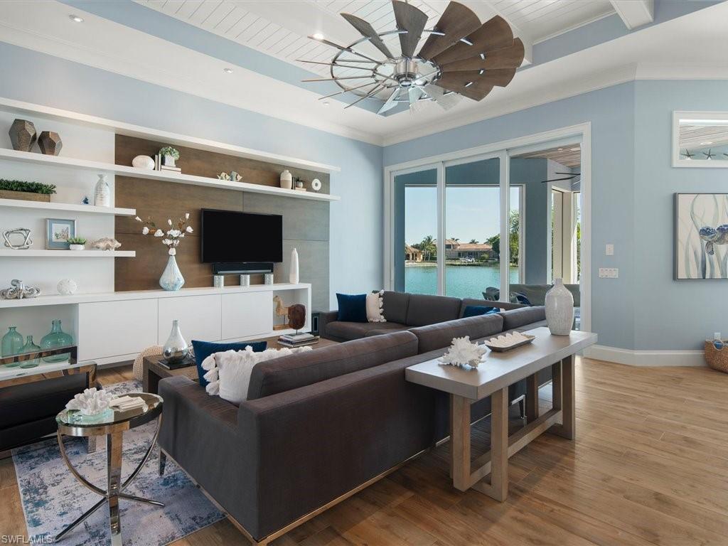 MARCO BEACH - Residential