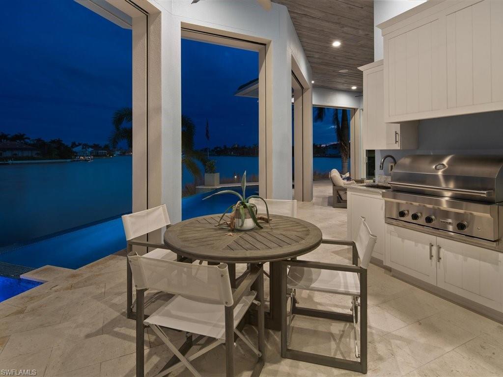 MARCO BEACH - Residential