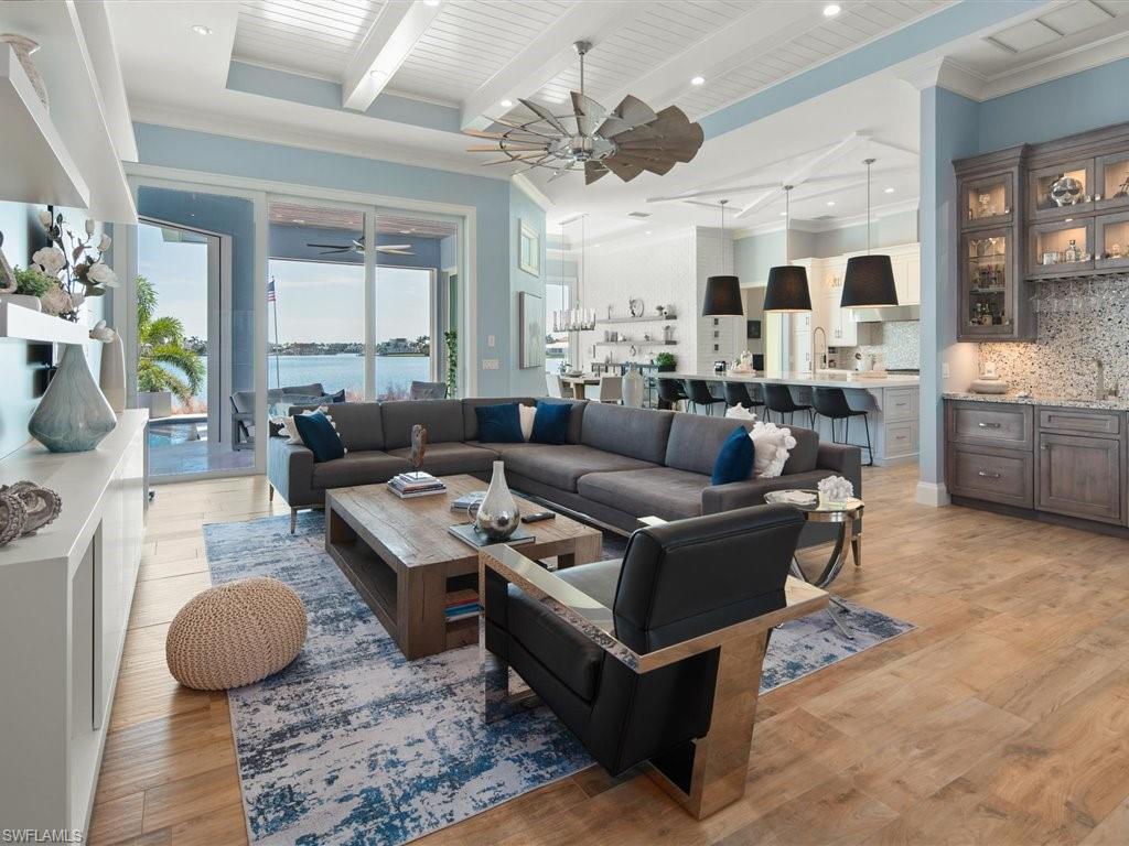 MARCO BEACH - Residential