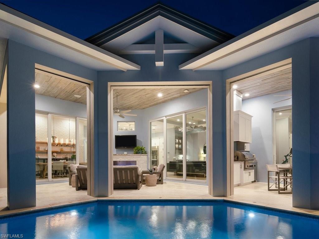 MARCO BEACH - Residential