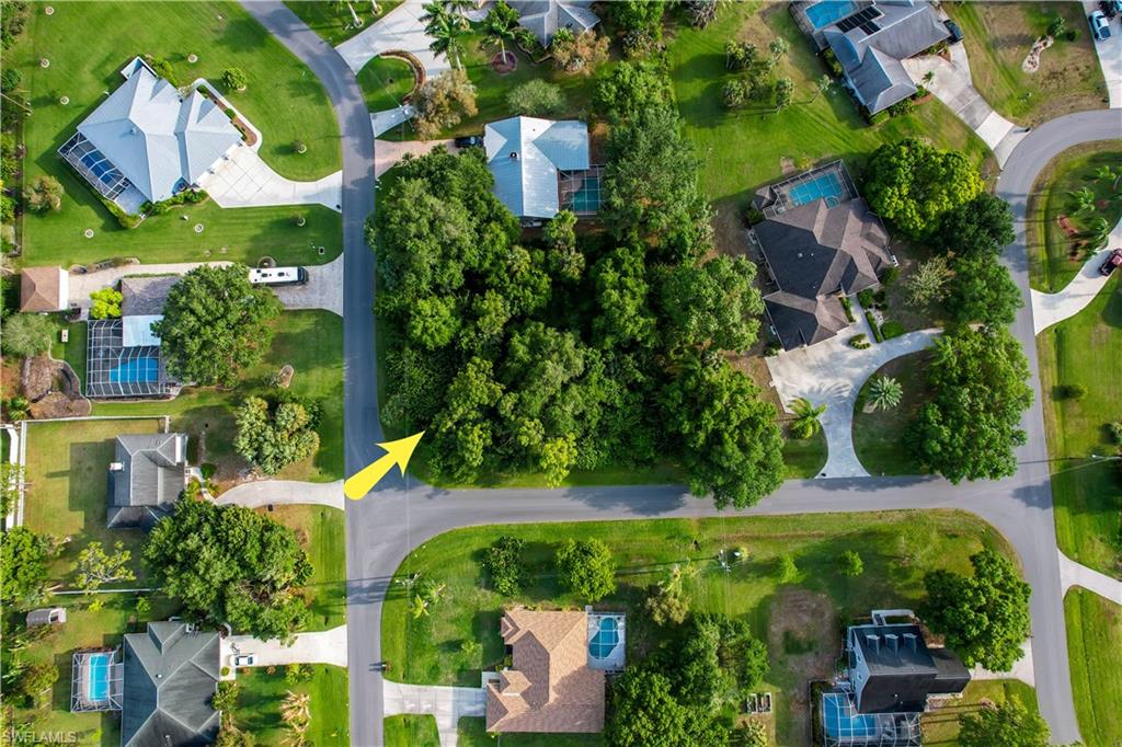 DAUGHTREYS CREEK - Land