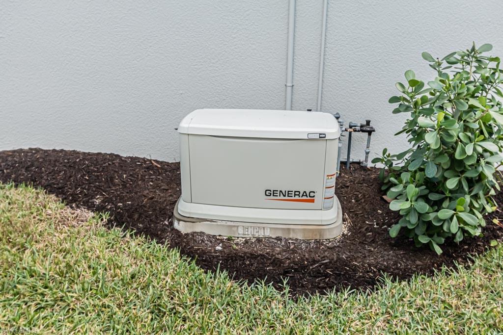 SAVANNAH LAKES - Residential