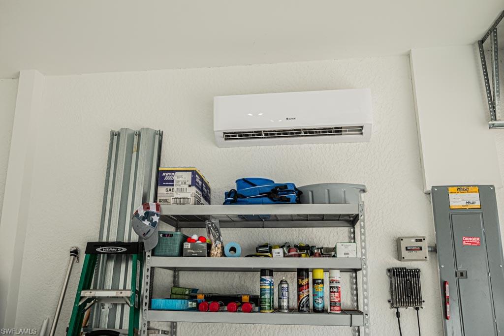 SAVANNAH LAKES - Residential