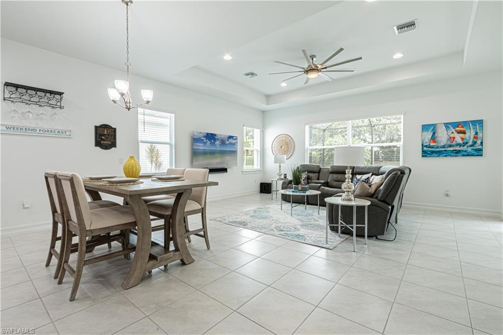 SAVANNAH LAKES - Residential